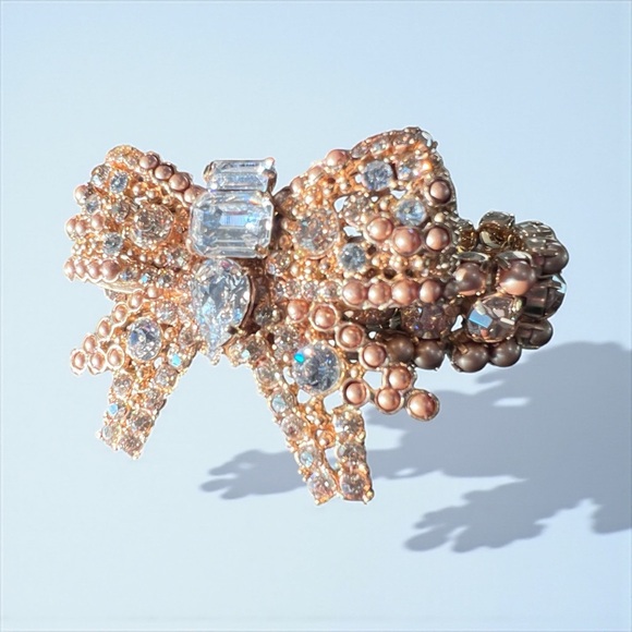 Miu Miu Gold Crystal Beaded Bow Bracelet - Picture 8 of 8